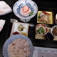 吉翠亭 - 朝食のキビごはん