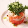 プリミ・バチ - 料理写真:北海道産ホタテ貝とサーモンのタルタル　西洋わさびとヨーグルトノソース