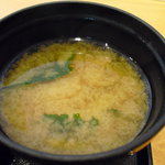 蕎麦 ひのや - 地鶏の親子丼セット　ダシが良く出た　うまい味噌汁