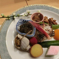 利光 - 焼き物は「まながつお」を中心に、品沢山の一皿。これだけでも満足感がある！