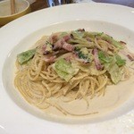 月島カフェ - ベーコンとキャベツのクリームスパゲティ1000円