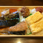 Kashibahata Nichoumeshokudou - 鮭弁当  税込648円