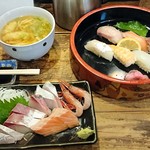 居酒屋 大黒 - Ａ定食880円はお刺身+握り+うどんとボリュームたっぷり