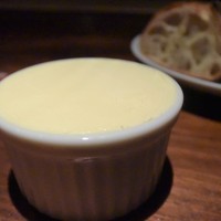 フレンチ割烹 宿 - ●このバター、いつ食べても美味しい～♪
