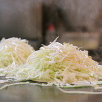 広島選抜 - 広島焼きは混んでいる時はどうしても時間がかかりますが・・、オーナーが全て一人で焼いてくれます！