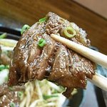 かね萬 - 肉の旨みと甘辛いタレのコラボが美味しいです