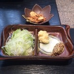 石焼＆ワイン イワタ - ステーキの薬味