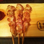 熊の焼鳥106 - 焼物　ひざなんこつ