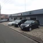 麺ハウス こもれ美 - 手前に７台止められます