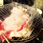 焼肉ウルフ - サーロイン。3種類の食べ方で頂く。