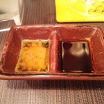 熊の焼鳥106 - 鳥刺し用の薩摩醤油と胡麻油