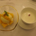 中国料理 藍海 - マンゴーアイスと温かい杏仁スープ