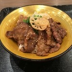 焼肉トラジ - 器が浅くて…