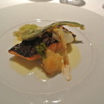 ラ・トルテュ - 桜鱒のソテー、ホワイトバルサミコとバターのソース