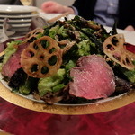 ローストビーフと庄子農園さんの野菜サラダ