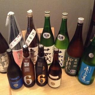 店主的出身地·滋贺为首的全国日本酒等酒类也很丰富。