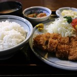 楽亭 - チキンカツ定食
