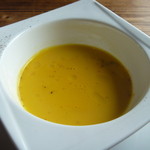 Raisu Terasu - 有機ニンジンのスープ