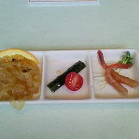 チャイニーズ 芹菜 - 前菜3種盛り（くらげの甘酢・キュウリのピリ辛和え・甘海老の紹興酒漬け）