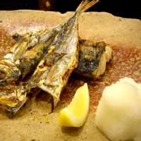 銀平 北新地店 - 鰺と鯖の塩焼き.JPG
