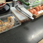 日の出製麺所 - ネギのカットもセルフでした。