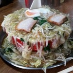 地獄絵図のような「うまにそば (730円)」、とりあえず笑いましょう（笑）