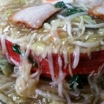 お食事処 ぼんち - ものすごく熱くてなかなか食べ進まない「うまにそば (730円)」