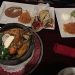 La Fiesta Mexican Cuisine & Lounge - 