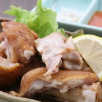 Yakitori Senryou - 【自家製豚足】千両特製の味付けがウマイ～