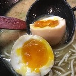 あすの澪 - 味玉割ってみた