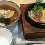 たのしいごま兵衛 - しょうゆらーめんチャーハンセット 770円