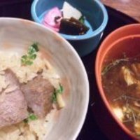 徳うち山 - 牛肉の炊き込みご飯