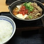 Yoshinoya - トマト牛鍋膳大盛り。ご飯と牛肉が大盛りです。中々のボリューム。f(^_^;
