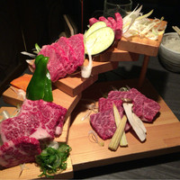 焼肉 にくなべ屋 神戸びいどろ 北野坂店 - 特選神戸牛セット 5093円