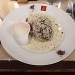 ハンバーグ ウィル - 粗挽きブラックペッパー　クリームマスタードソース