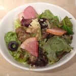 ハンバーグ ウィル - 燻製紅茶鴨のサラダ