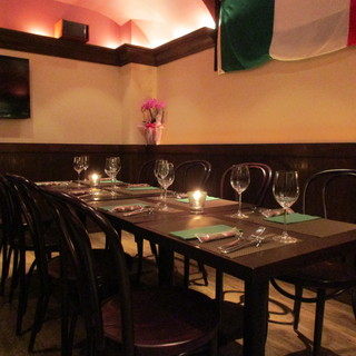 We accept reserved for small groups (up to 14 people)