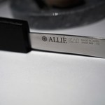ALLIE - ナイフが面白い形