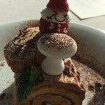 ガーデンレストラン - ブッシュドノエル  サンタさんのアップ