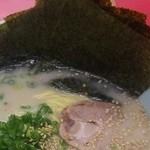 山岡家 - 朝ラーメン（海苔・脂なし・味薄め・アップ）
