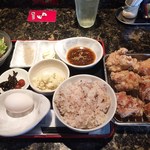 魚と串揚げ 串かっちゃん - 山盛り唐揚げ定食