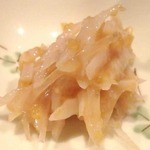 亭久五 - お通しの梅水晶。自家製です