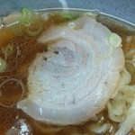 あたごや食堂 - チャーシューも味が余分な油がなく味が凝縮