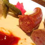 森のソーセージレストラン ベルツ - 断面３