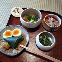 瓢亭 本店 - 八寸と瓢箪の各段