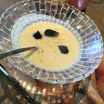 ビズ 神楽坂 - ランチ、新玉ねぎの温製スープ。