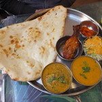 南印度ダイニング - ターリランチ（豆）