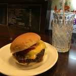 48846069 - 「ほそやのジャンボハンバーガー・チーズ」&「グレープフルーツソーダ」