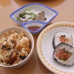 Mukokuseki Ryouri Yume No Kuni - 鰻の炊き込みご飯、トロサーモン巻寿司、鰹タタキ
