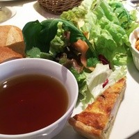 ブラッスリー エディブル - 南仏郷土料理カスレ～豚肉と白いんげん豆のトマト煮込み～別角度1,180円